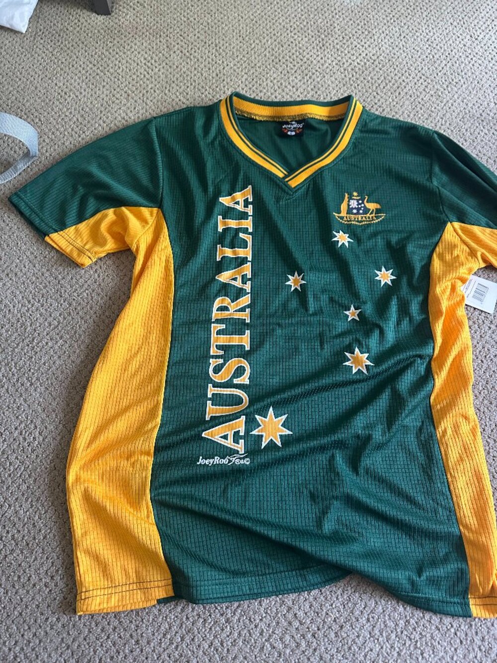 NWT Australia Soccer Jersey Green Yellow Adult Shirt Joeyroo Size Large
